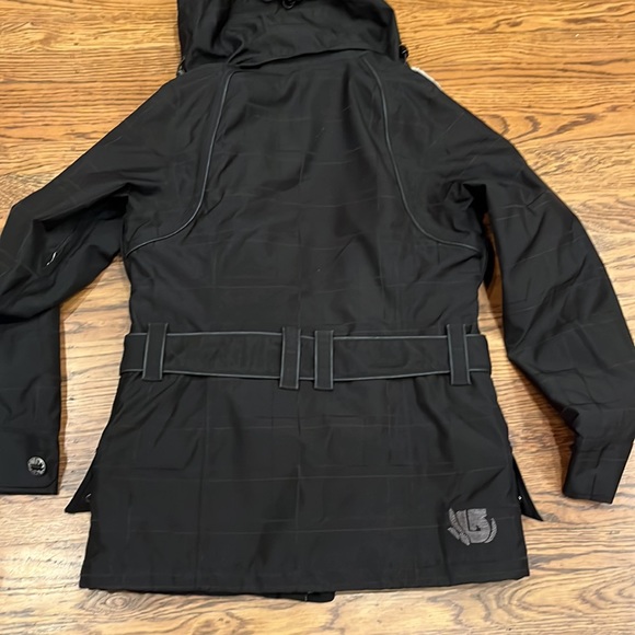 Burton Jacket - Picture 12 of 12